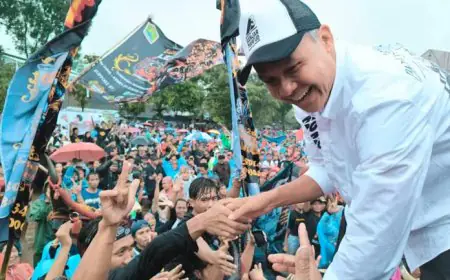 Tiga Pesan Ganjar Pranowo Saat Kampanye Akbar Hajatan Rakyat di Malang