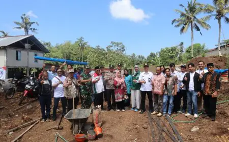 PT PLN Salurkan bantuan CSR Kepada Masyarakat Desa Donomulyo