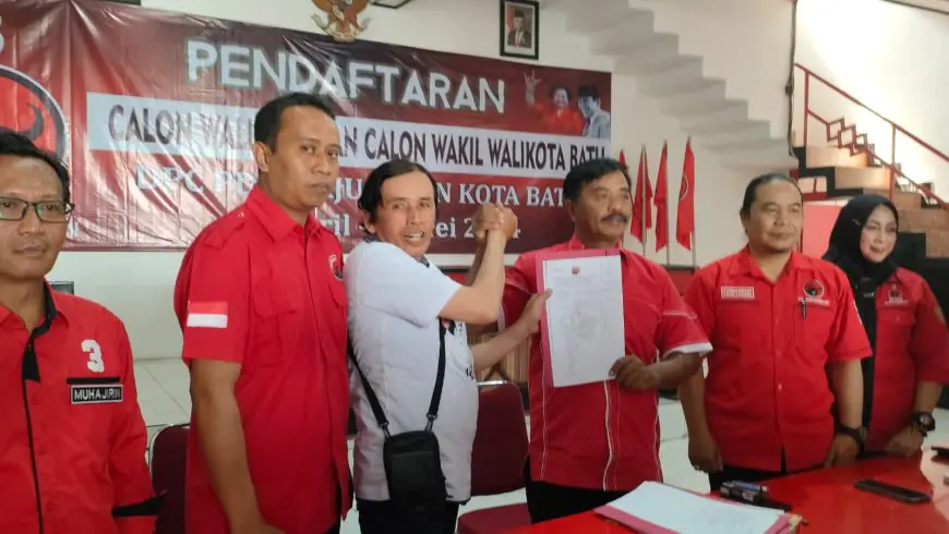 Relawan Kridayanti Ambil Formulir Bakal Calon Wali Kota Batu