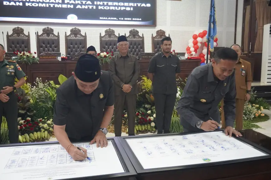 DPRD dan Pemkot Malang Menandatangani Pakta Integritas Komitmen Anti Korupsi