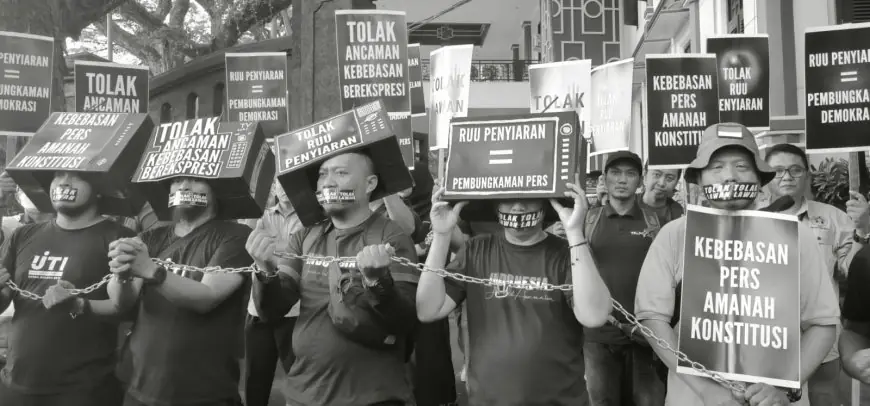 Jurnalis Malang Raya Demo Tolak RUU Penyiaran