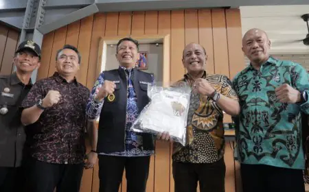 Brand Lokal Go International, PJ Wali Kota Malang Kunjungi Pabrik Emba Jeans 