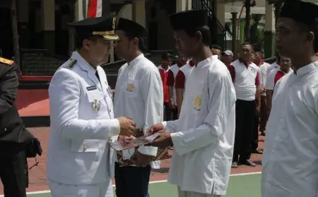 Dalam Peringatan HUT ke-79 RI PJ Wali Kota Malang Serahkan 2.058 Remisi