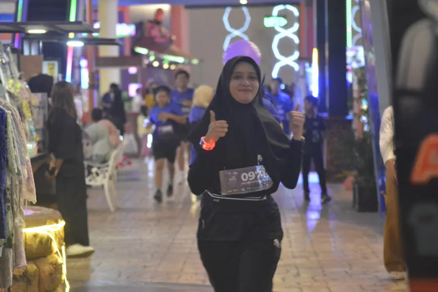 Lari Sembari Rekreasi, Jatim Park 3 Sukses Gelar Dino Night Run Season 2
