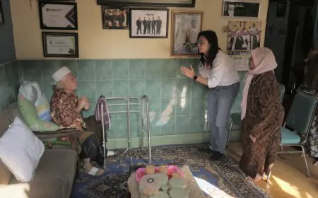 Blusukan ke Mergosono, Ganis Rumpoko Minta Restu Kyai Kampung