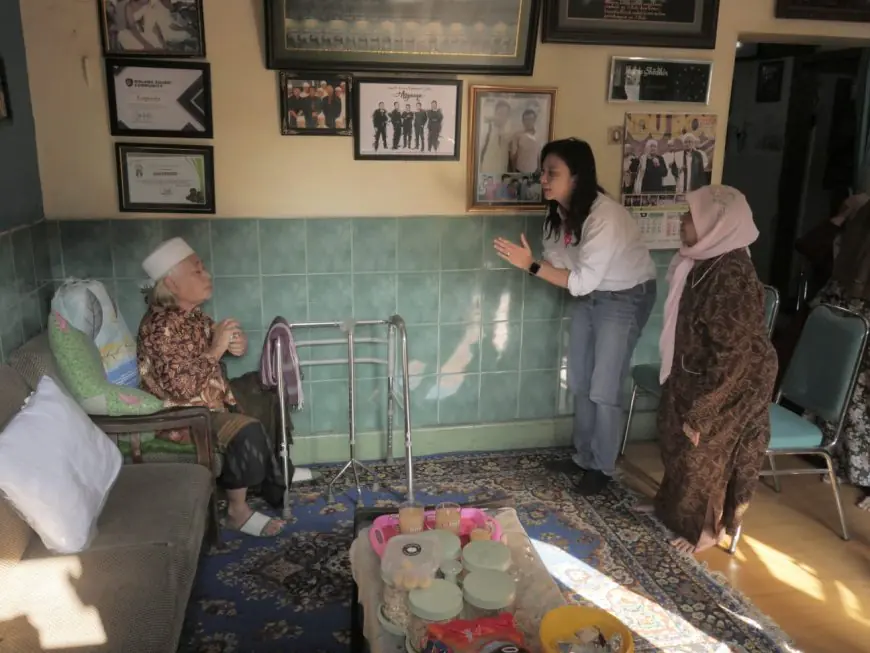 Blusukan ke Mergosono, Ganis Rumpoko Minta Restu Kyai Kampung