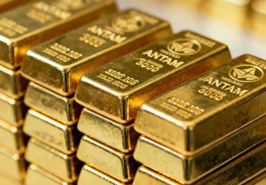 Harga Emas Antam Turun, Saatnya Beli? Cek Daftar Harga dan Prediksinya di Sini