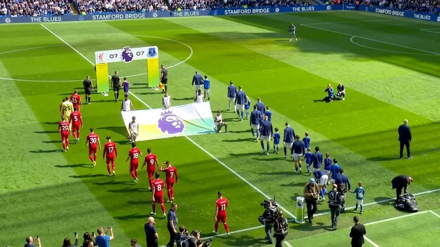 Menit 100! Sundulan Virgil van Dijk Hancurkan Everton, Derby Merseyside Berakhir Pahit