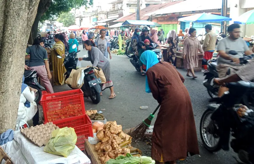 Inflasi Turun ke 2,42 Persen, Kenapa Semua Masih Mahal?