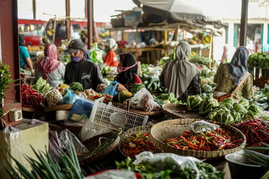 Kenapa Daya Beli Masih Lesu Meski Harga Bahan Pokok Turun?